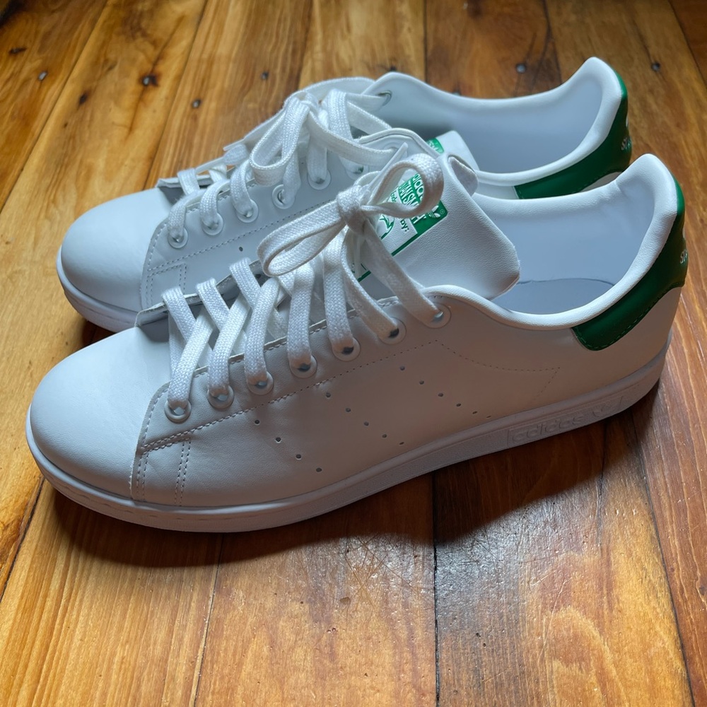 Adidas Sneakers